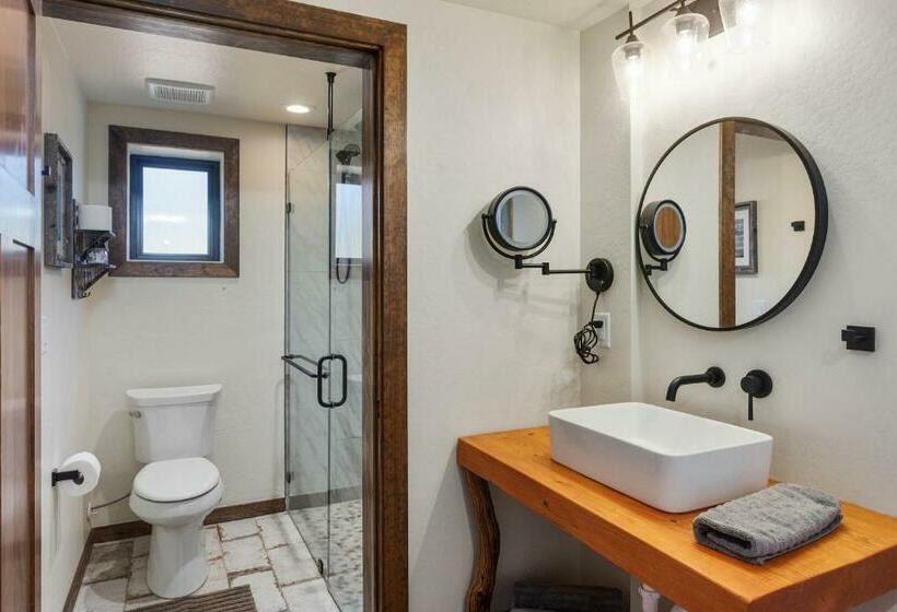 Отель Lodge At 5600