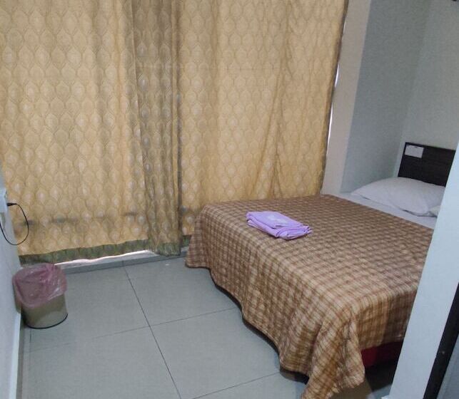 Отель Oyo 90542 My Seremban