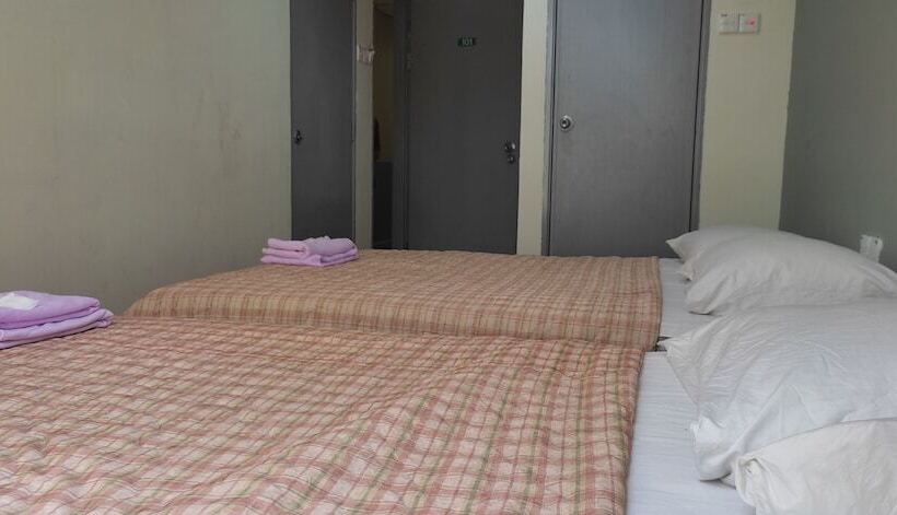 Отель Oyo 90542 My Seremban