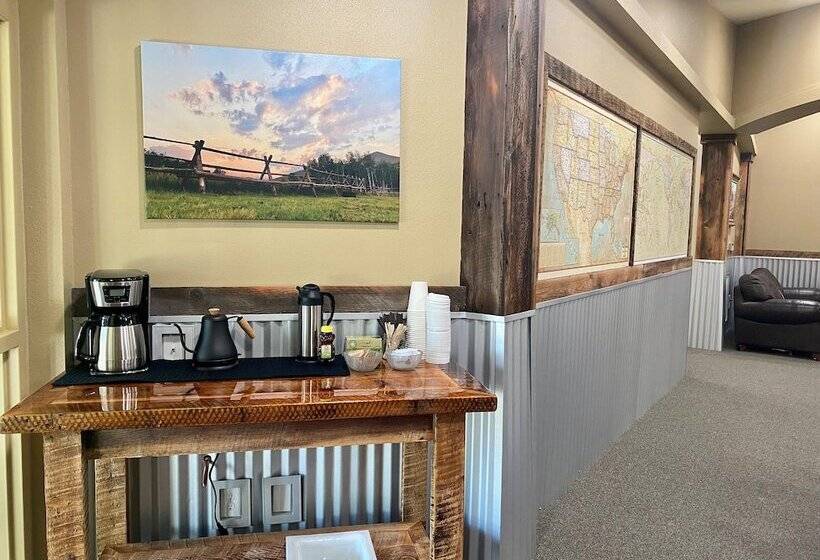 فندق Red Rock Lodge