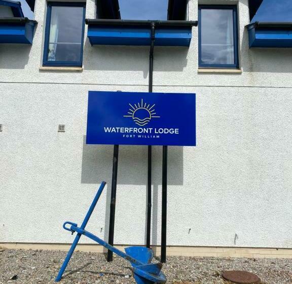 호텔 Waterfront Lodge Accommodation Only