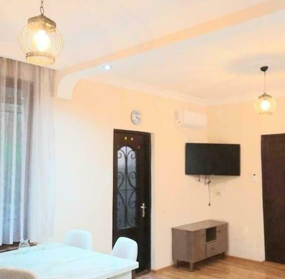 پانسیون Cosy Accommodation In Zugdidi