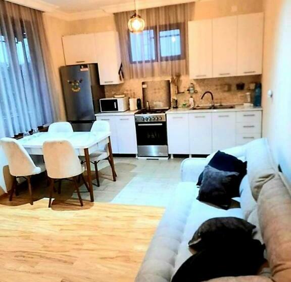 پانسیون Cosy Accommodation In Zugdidi