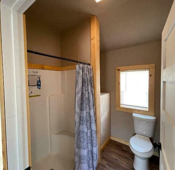 Пансион The Nest Cabin Resort Hummingbird #7