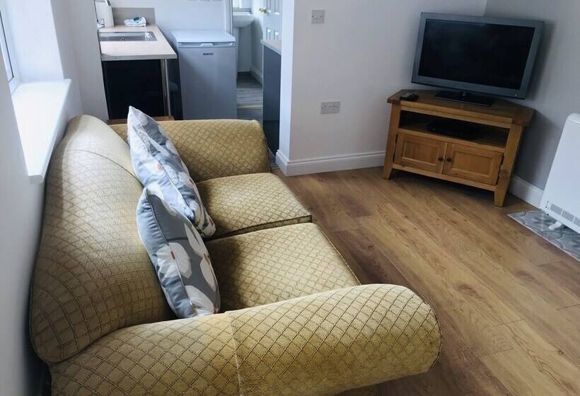 Character Town Centre ,1 Bed Flat, Boston