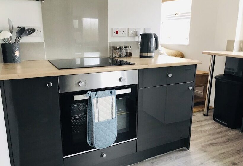 Character Town Centre ,1 Bed Flat, Boston