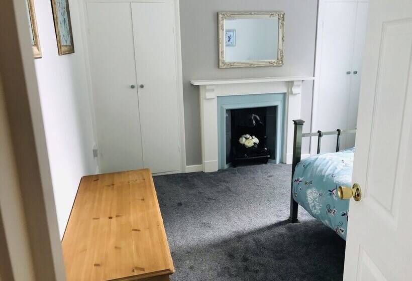 Character Town Centre ,1 Bed Flat, Boston