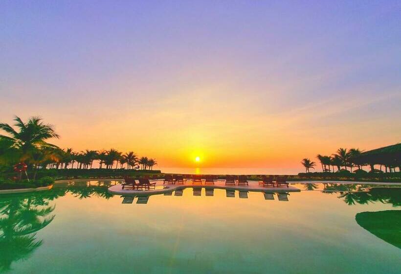 استراحتگاه Ana Mandara Cam Ranh