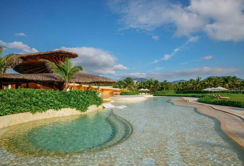 استراحتگاه Ana Mandara Cam Ranh