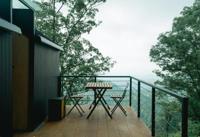 リゾートホテル Bobocabin Coban Rondo, Malang