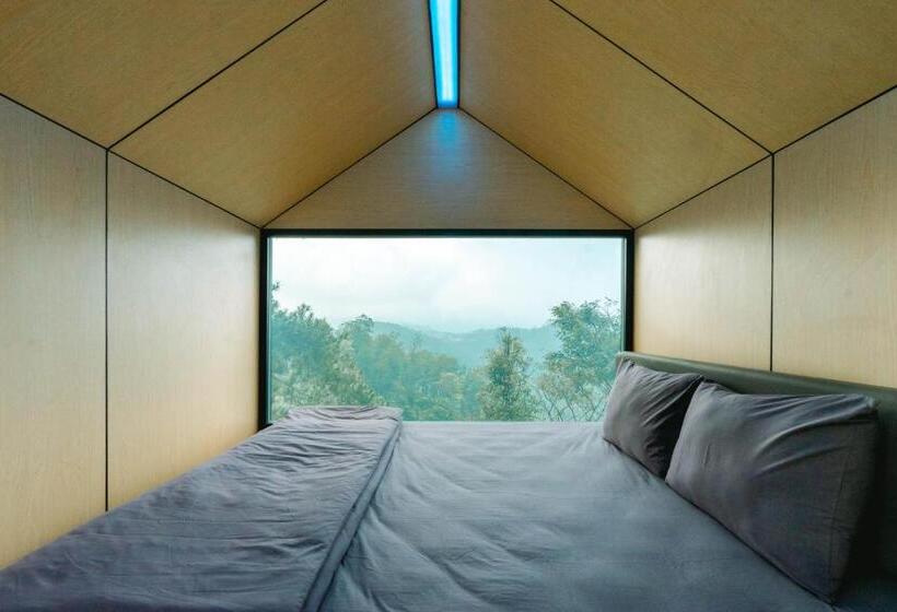 リゾートホテル Bobocabin Coban Rondo, Malang