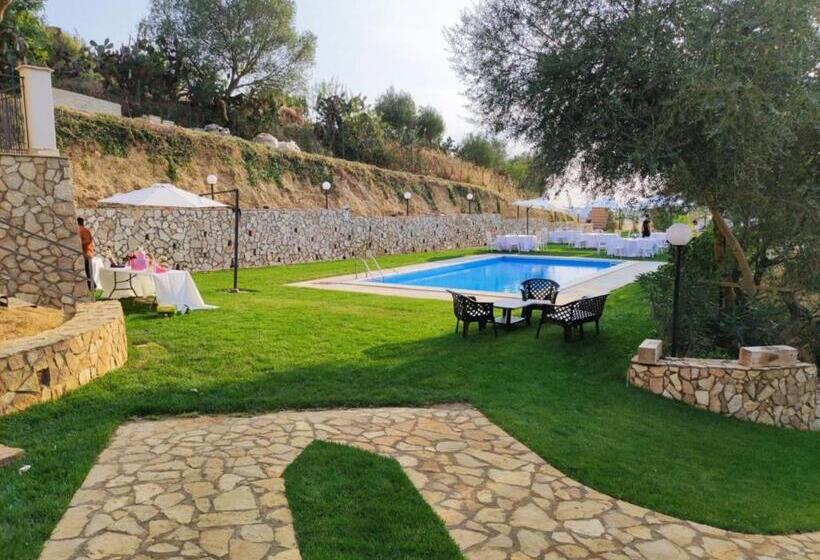 استراحتگاه Villa Aurora