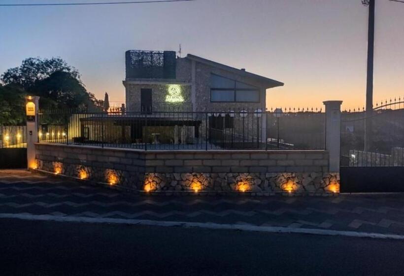 استراحتگاه Villa Aurora