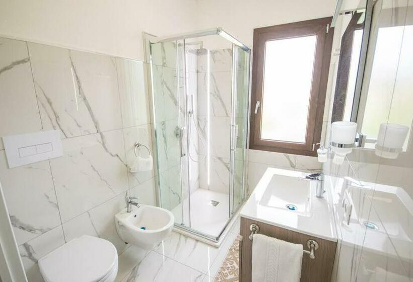 مبيت وإفطار White Bike Rooms