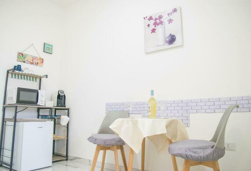 مبيت وإفطار White Bike Rooms