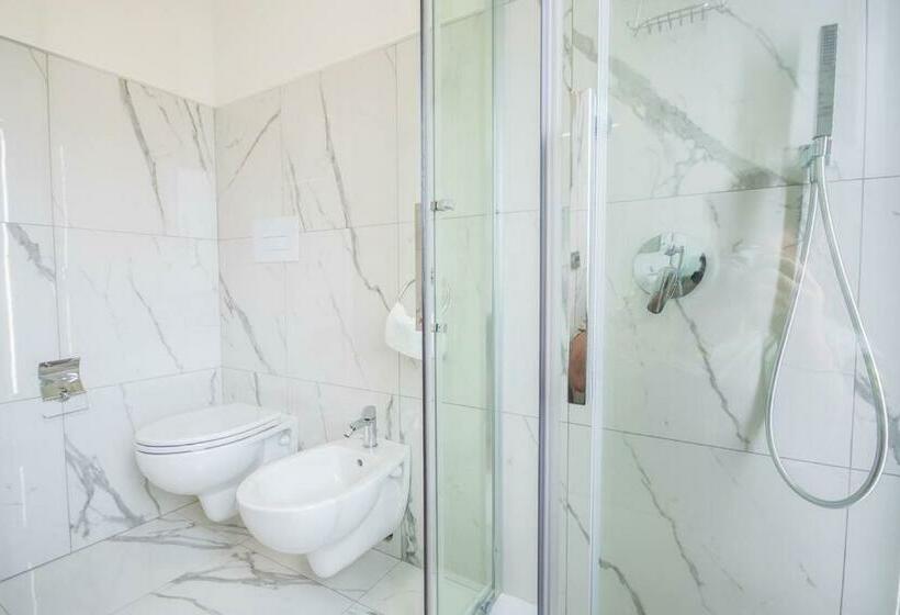 مبيت وإفطار White Bike Rooms