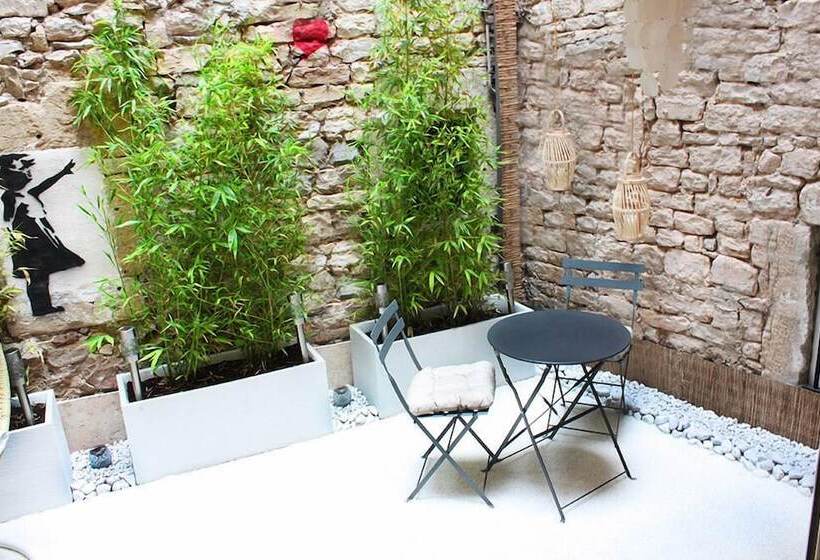 Bed and Breakfast Suite 6