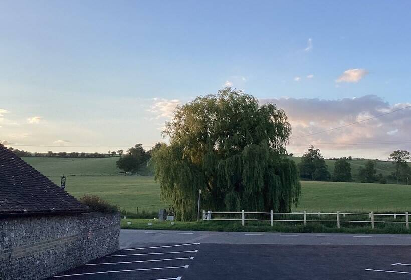 Bed and Breakfast The Lydden Bell