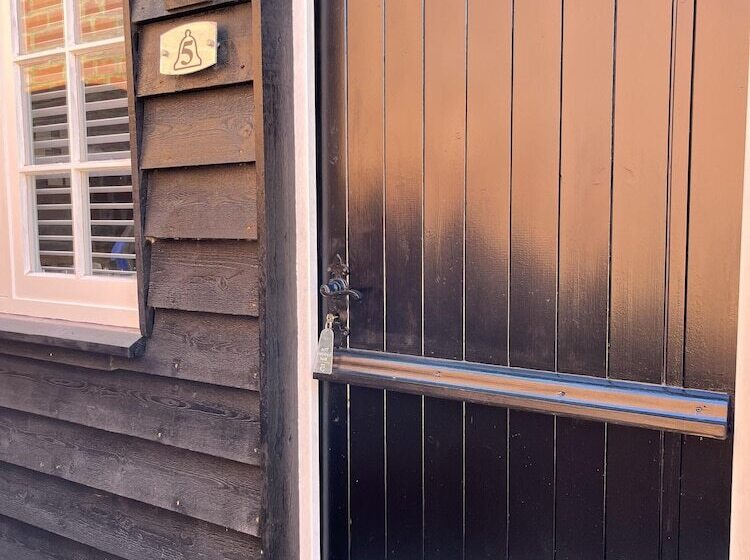 Bed and Breakfast The Lydden Bell