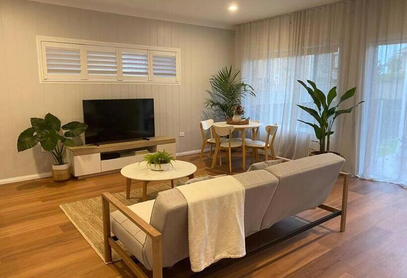 تختخواب و صبحانه Tweed River Retreat