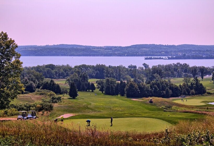 Bellmere Winds Golf Resort