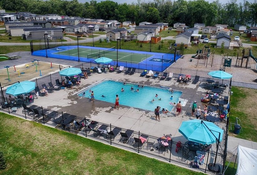 Bellmere Winds Golf Resort