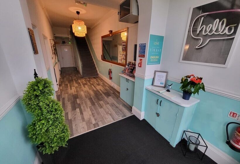 Beach Hotel Torbay B&b