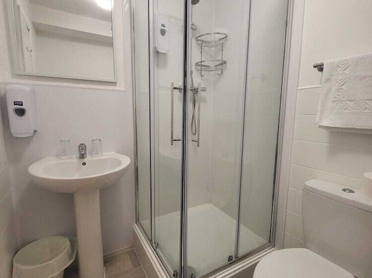 Beach Hotel Torbay B&b