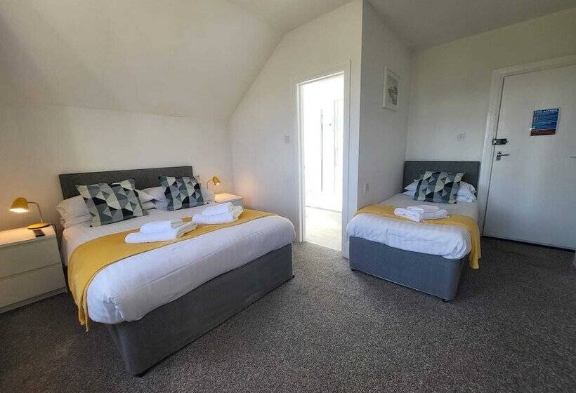 Beach Hotel Torbay B&b