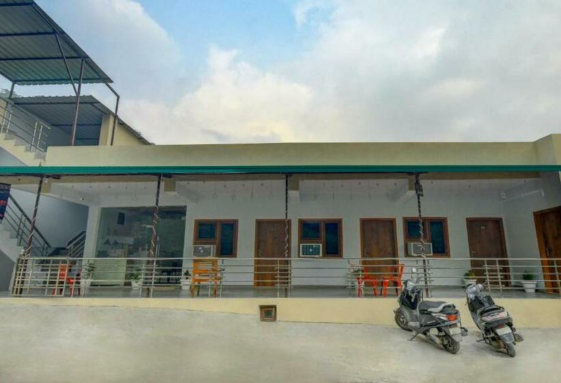 Hotel Itsy By Treebo  Studioz @ Om River Resort