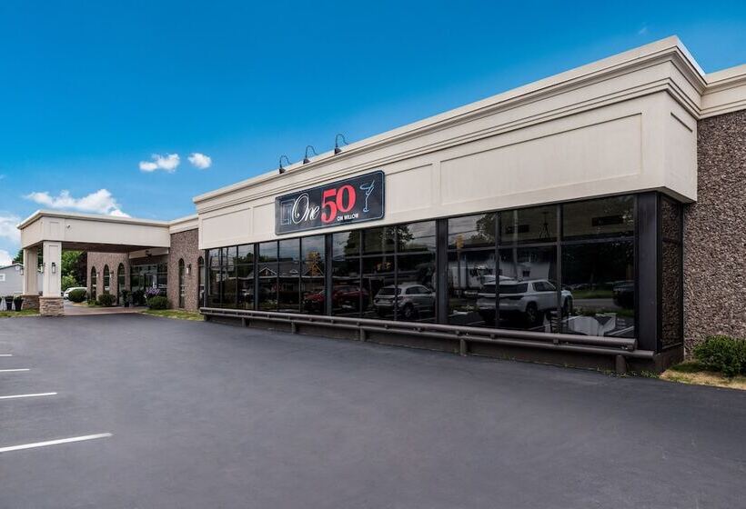 בית מלון כפרי Glengarry Extended Stays