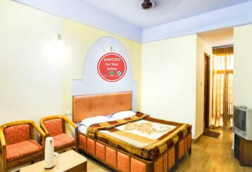 فندق Goroomgo Radha Continental Nainital