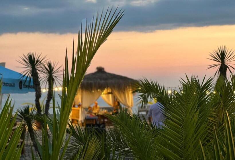 هتل Kvariati Palma