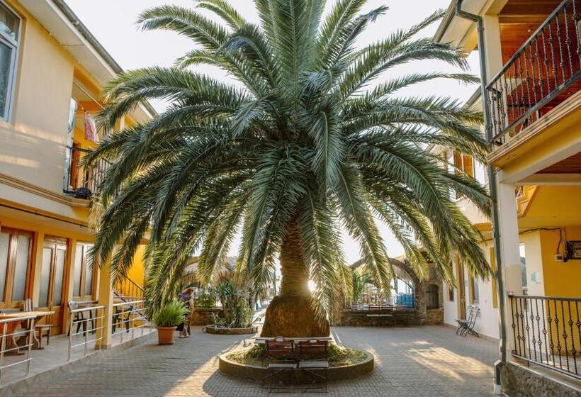 هتل Kvariati Palma