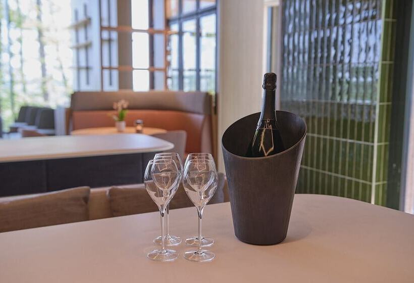 Loisium Wine & Spa Hotel Champagne