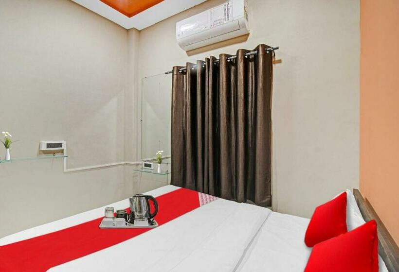 酒店 Oyo 90210 J D Guest House