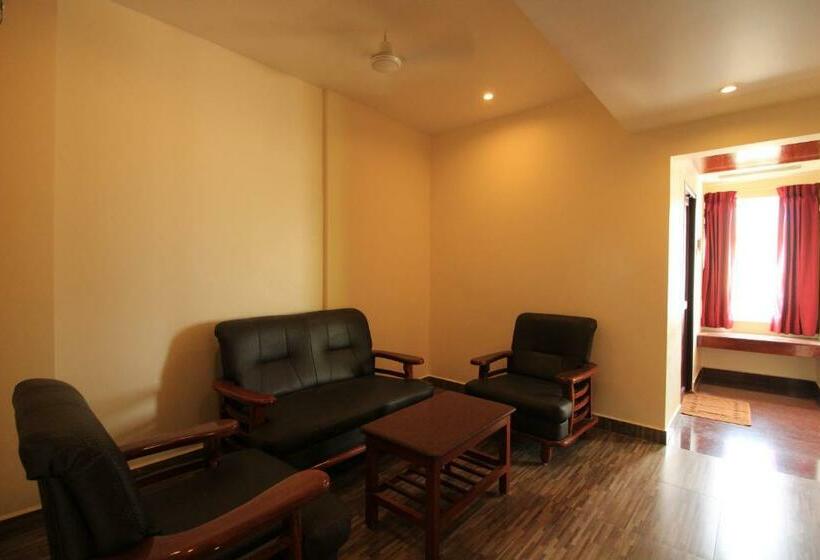 فندق Pondy Southern Residency