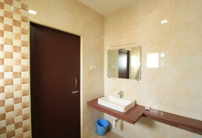 فندق Pondy Southern Residency