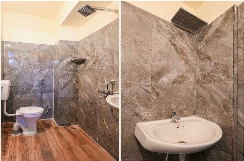 בית מלון כפרי Pop 89428 Oyo Flagship Moon Light