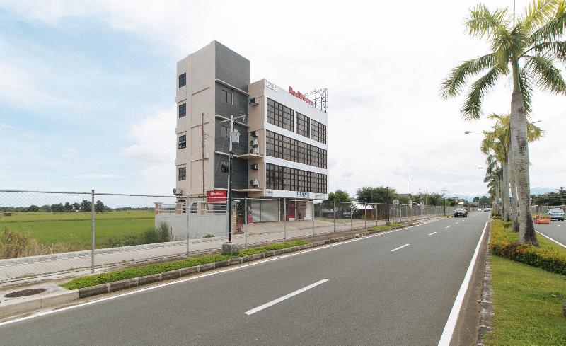 فندق Reddoorz Near Iloilo International Airport