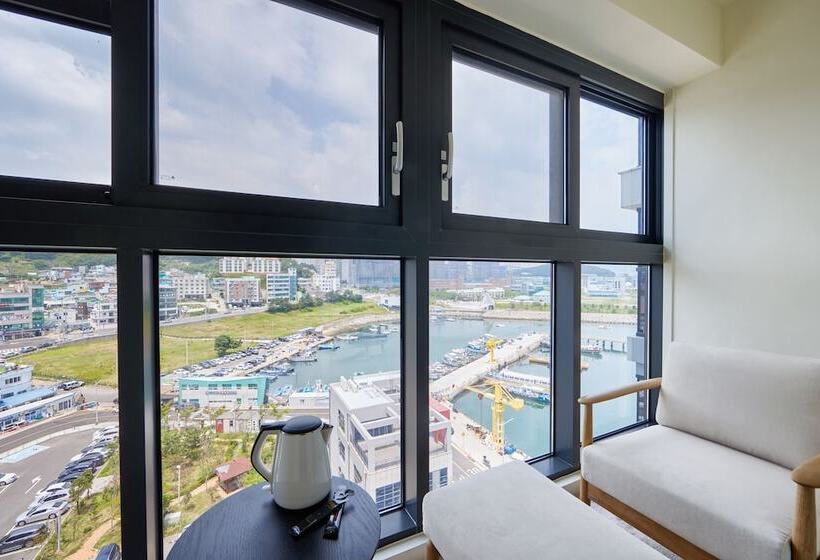 هتل Shiftdoor Residence Hari