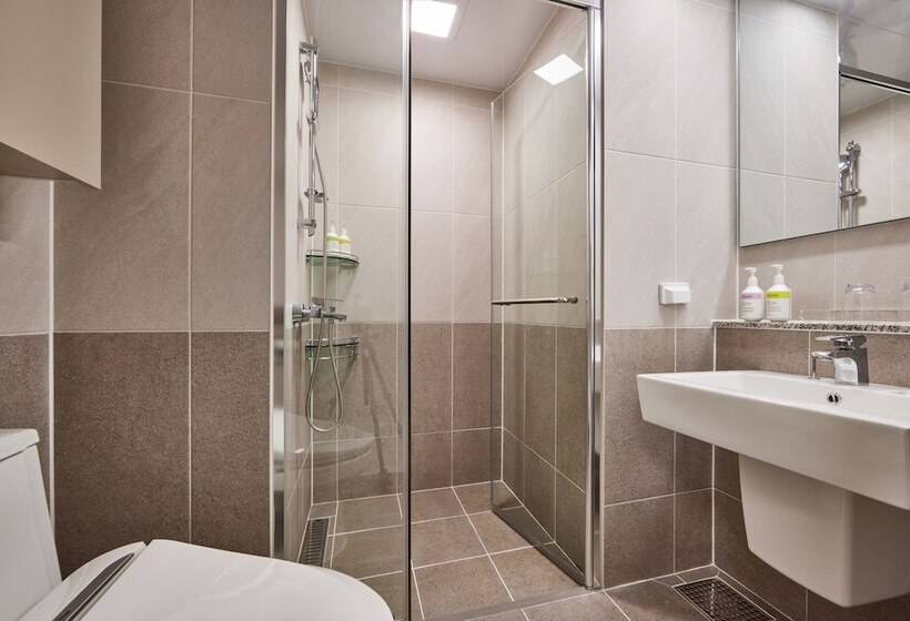 هتل Shiftdoor Residence Hari