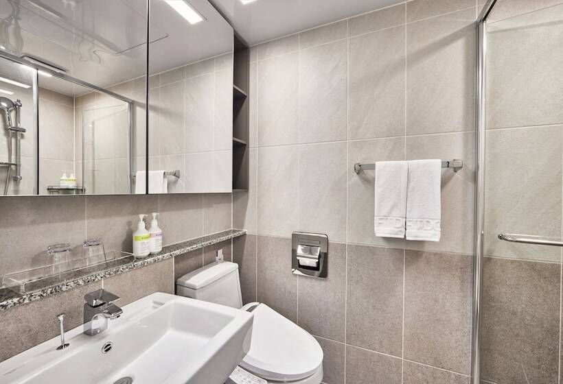 هتل Shiftdoor Residence Hari