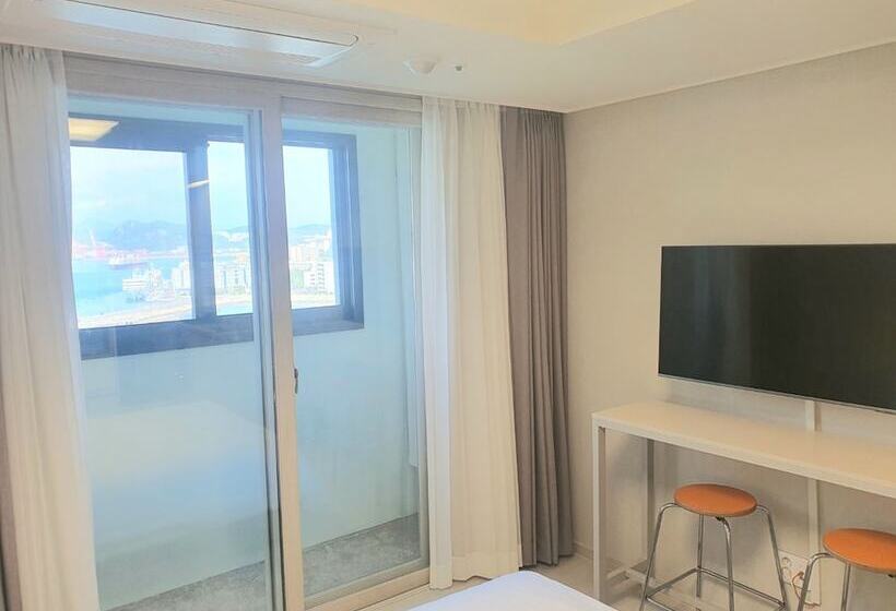 هتل Shiftdoor Residence Hari