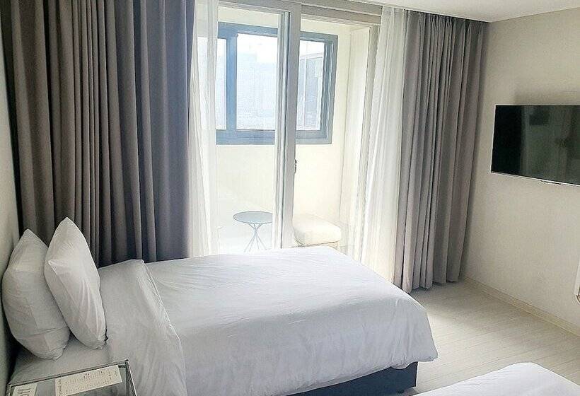 هتل Shiftdoor Residence Hari