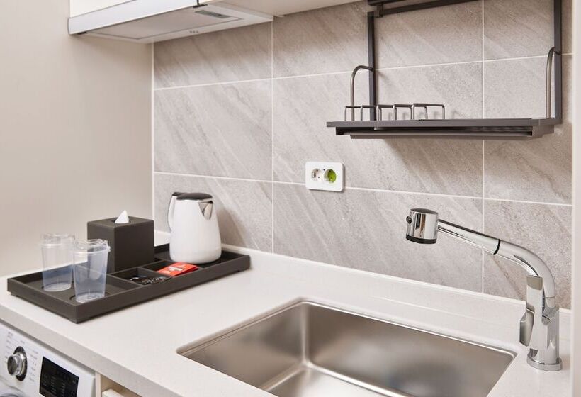 هتل Shiftdoor Residence Hari