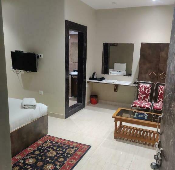 בית מלון כפרי Sukhdham