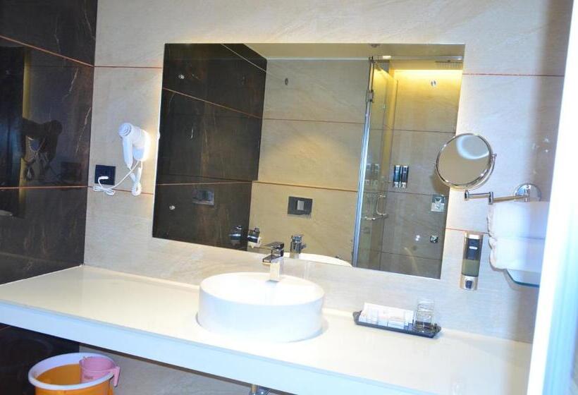 Hotel The Aurum Subrahmanya