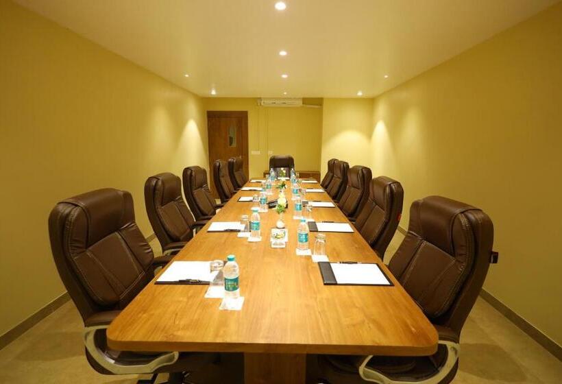 Hotel The Aurum Subrahmanya