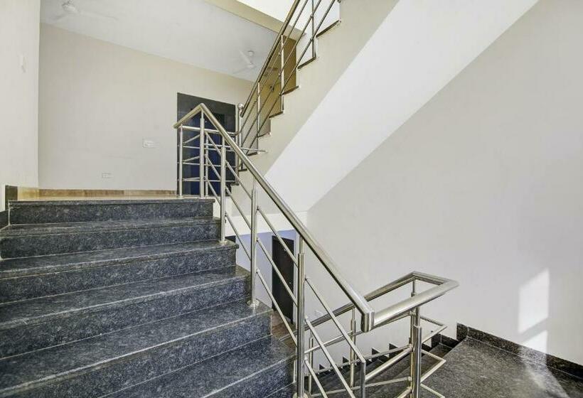 فندق Townhouse Oak Homefort Stays Near Leisure Valley Park